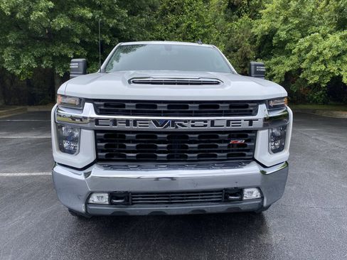 Used 2021 Chevrolet Silverado 2500 LT w/ Convenience Package AWD/4WD image 3