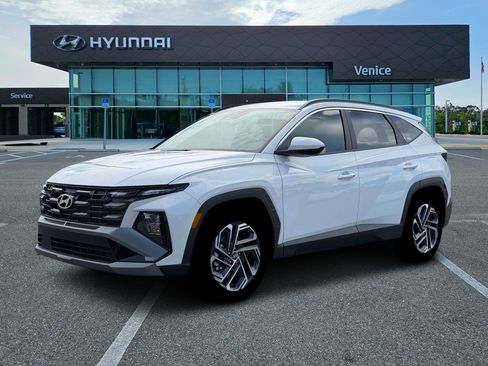 New 2026 Hyundai Tucson SEL Plus FWD image 2