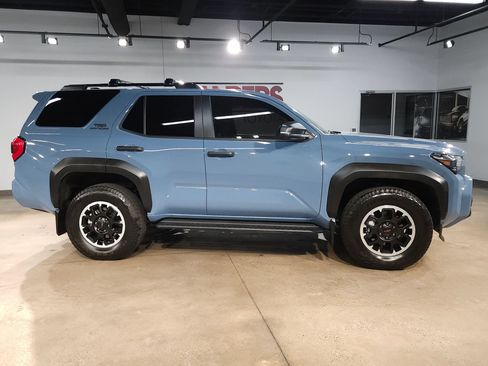 Certified 2025 Toyota 4Runner TRD Off-Road Premium w/ Tow Technology Package AWD/4WD image 8