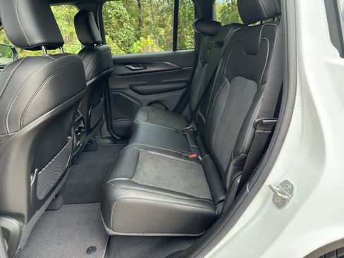New 2025 Jeep Grand Cherokee Altitude RWD image 19