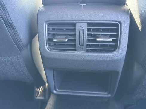 Used 2021 Nissan Rogue S FWD image 23