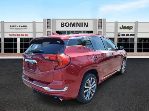 Used 2018 GMC Terrain Denali w/ Advanced Safety Package image 3