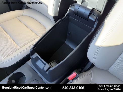 Used 2022 Ford Escape SEL image 29