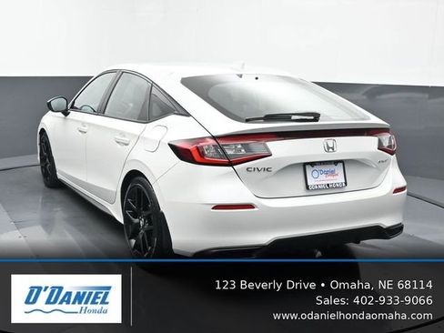 Used 2024 Honda Civic Sport image 4