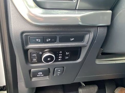 Used 2023 Ford F150 Lariat w/ Equipment Group 502A High image 22