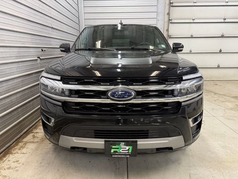 Used 2022 Ford Expedition Max Limited AWD/4WD image 2