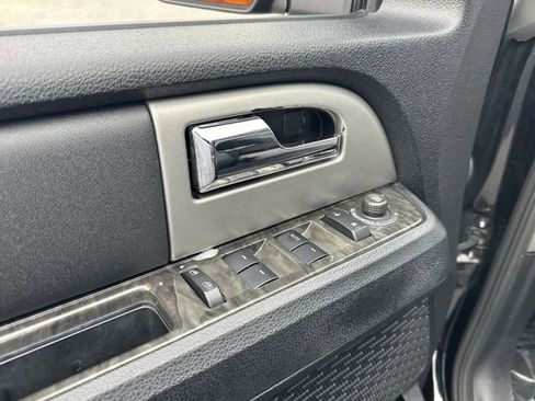 Used 2016 Ford Expedition Limited image 15