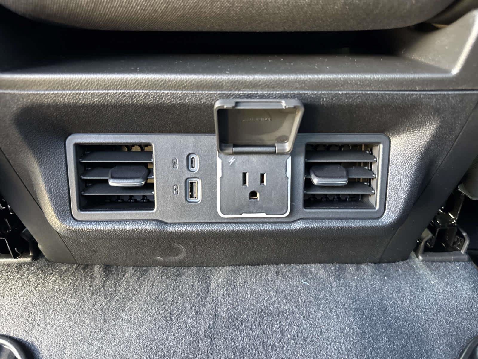 New 2026 Chevrolet Silverado 1500 RST AWD/4WD image 9