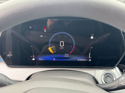 Used 2025 Chevrolet Trax LT image 39