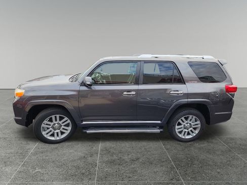 Used 2011 Toyota 4Runner SR5 image 3