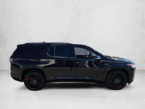 Used 2019 Chevrolet Traverse Premier w/ Redline Edition AWD/4WD image 4