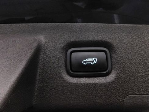 Used 2020 Hyundai Santa Fe SEL w/ Convenience + Premium Package image 13