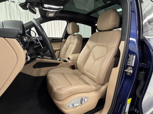 Certified 2025 Porsche Macan image 32