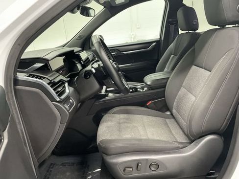 Certified 2025 GMC Acadia Elevation image 22