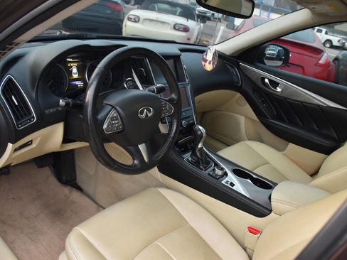 Used 2015 INFINITI Q50 Premium w/ Navigation Package AWD/4WD image 11