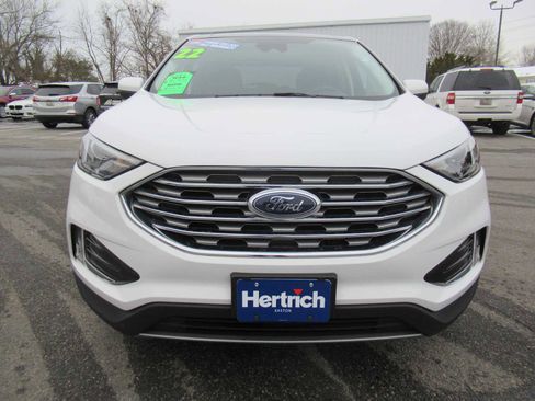 Used 2022 Ford Edge SEL w/ Convenience Package image 2