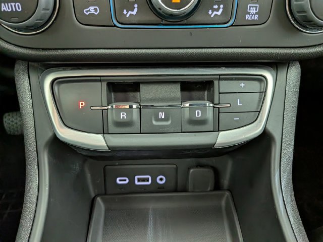 Used 2024 GMC Terrain SLE w/ Driver Convenience Package AWD/4WD image 18