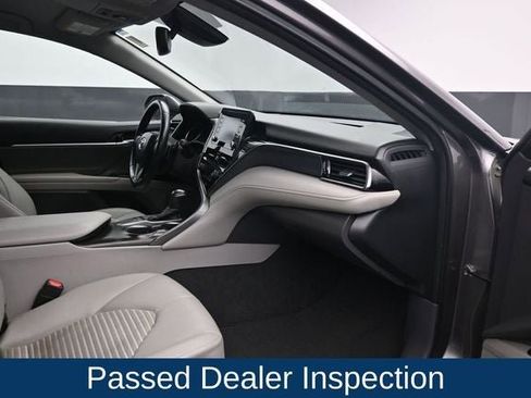 Used 2022 Toyota Camry SE w/ Convenience Package FWD image 14