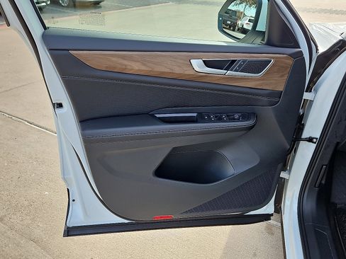 New 2026 Volkswagen Atlas SE image 12