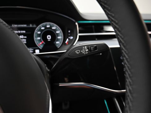 Used 2022 Audi S8 image 42