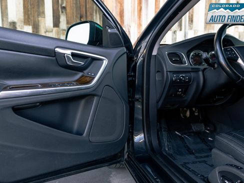 Used 2013 Volvo S60 T5 image 9