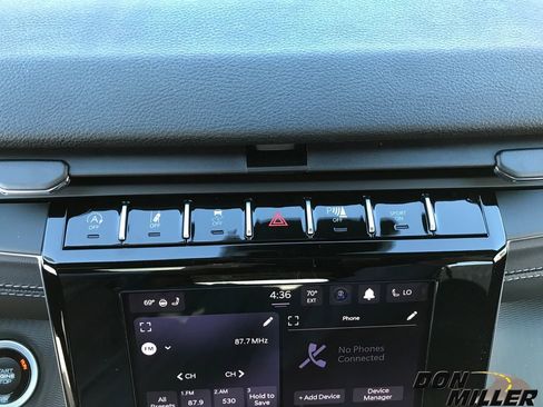 New 2025 Jeep Grand Cherokee Altitude image 17