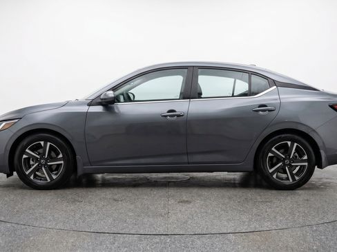 Used 2025 Nissan Sentra SV FWD image 5