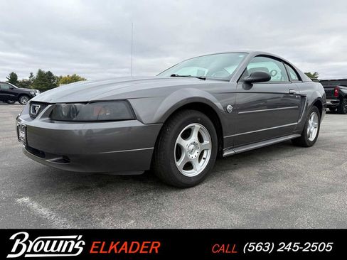 Used 2004 Ford Mustang Coupe image 1