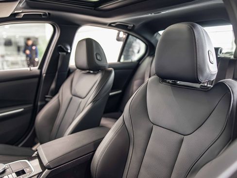 Used 2024 BMW 330i xDrive 330i xDrive w/ Premium Package image 18