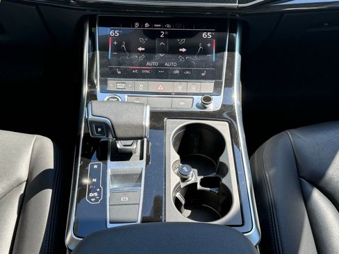 Used 2023 Audi Q7 3.0T Premium Plus AWD/4WD image 32