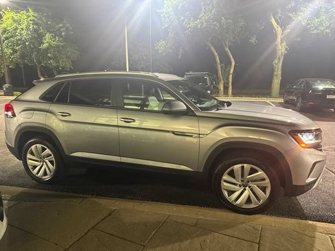Used 2023 Volkswagen Atlas Cross Sport SE AWD/4WD image 7