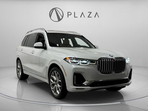 Used 2021 BMW X7 xDrive40i w/ Premium Package image 6