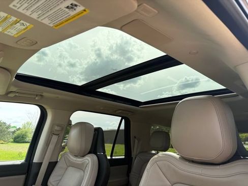 Used 2022 Lincoln Navigator L Reserve AWD/4WD image 13