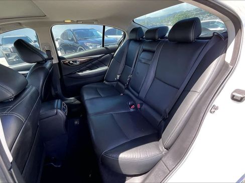 Used 2014 INFINITI Q50 Premium w/ Technology Package RWD image 29