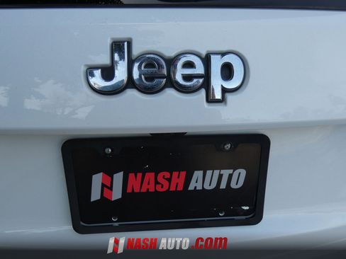 Used 2019 Jeep Grand Cherokee Limited w/ Luxury Group II AWD/4WD image 70