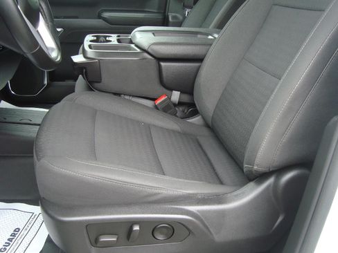 Used 2023 GMC Sierra 1500 SLE AWD/4WD image 9