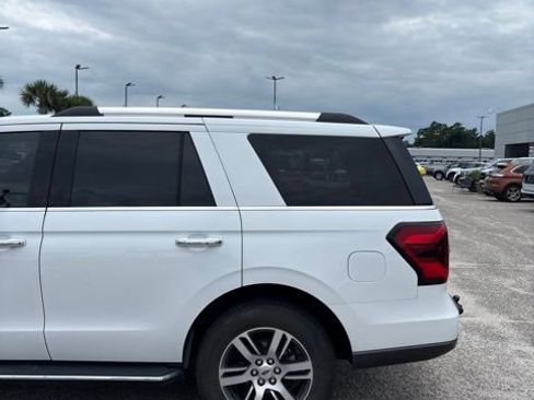 Used 2022 Ford Expedition Limited RWD image 7