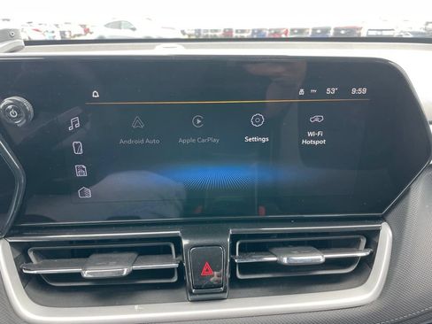 Used 2025 Chevrolet TrailBlazer LT AWD/4WD image 16