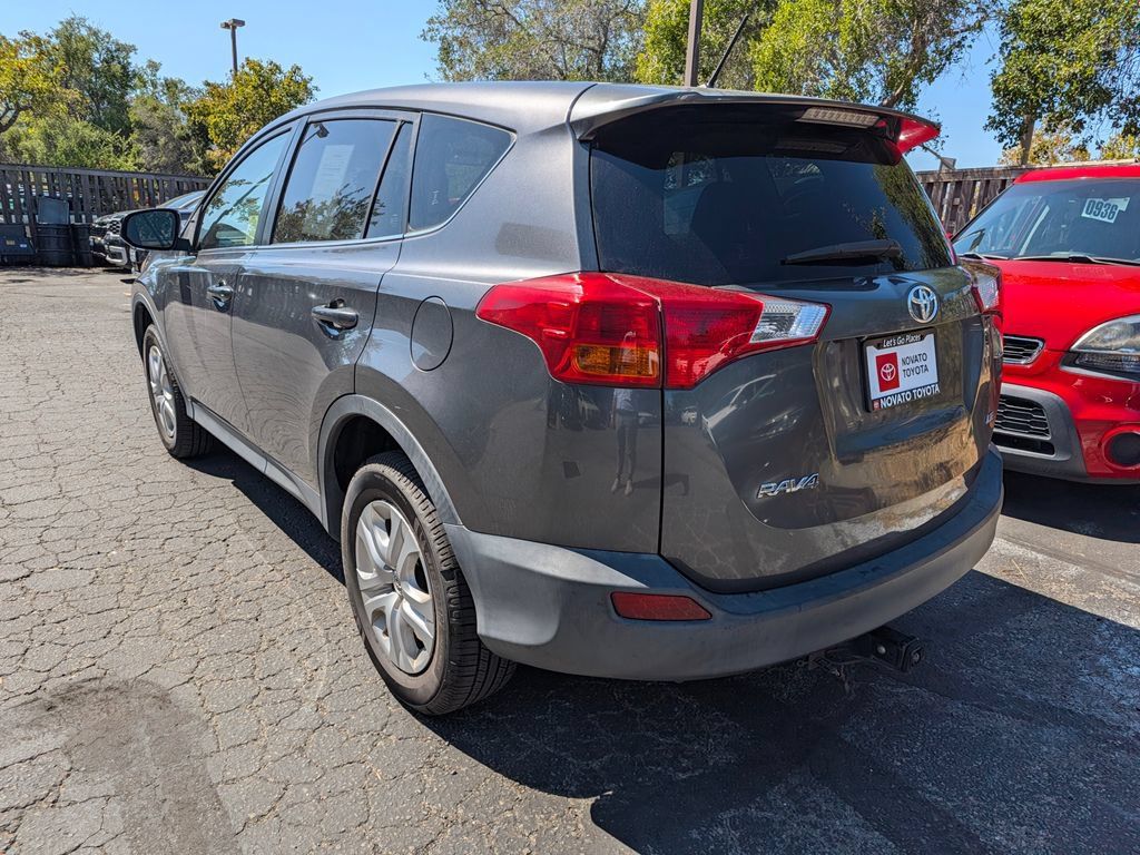 Used 2015 Toyota RAV4 LE FWD image 3