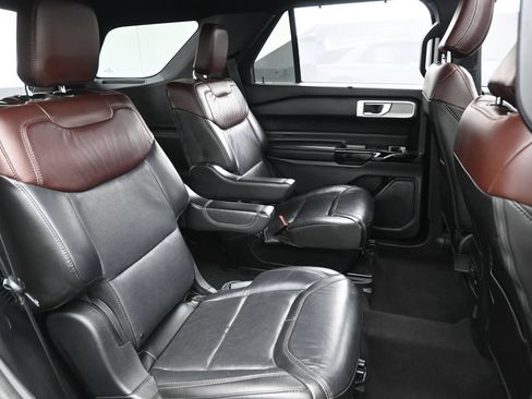 Used 2022 Ford Explorer Platinum AWD/4WD image 33
