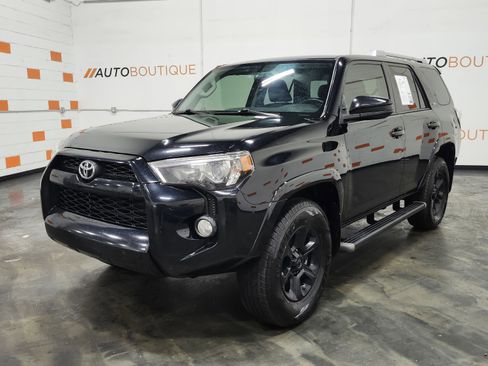 Used 2015 Toyota 4Runner SR5 image 13