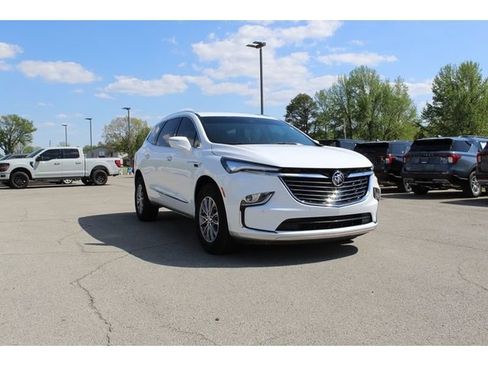 Used 2024 Buick Enclave Essence w/ LPO, Cargo Package FWD image 7