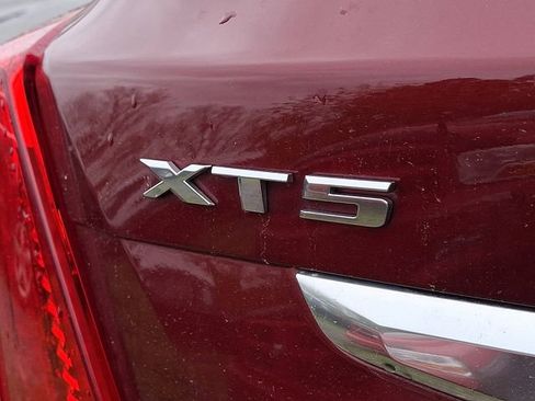 Used 2017 Cadillac XT5 Luxury w/ Driver Awareness Package AWD/4WD image 10