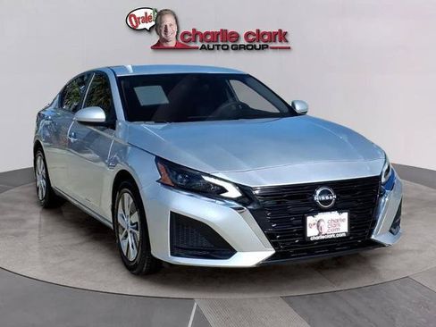 Certified 2023 Nissan Altima 2.5 S FWD image 8