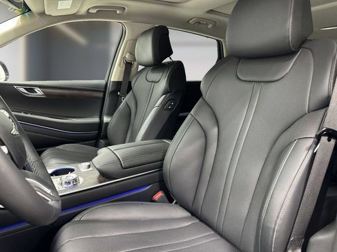Certified 2026 Genesis GV80 2.5T Select AWD/4WD image 8