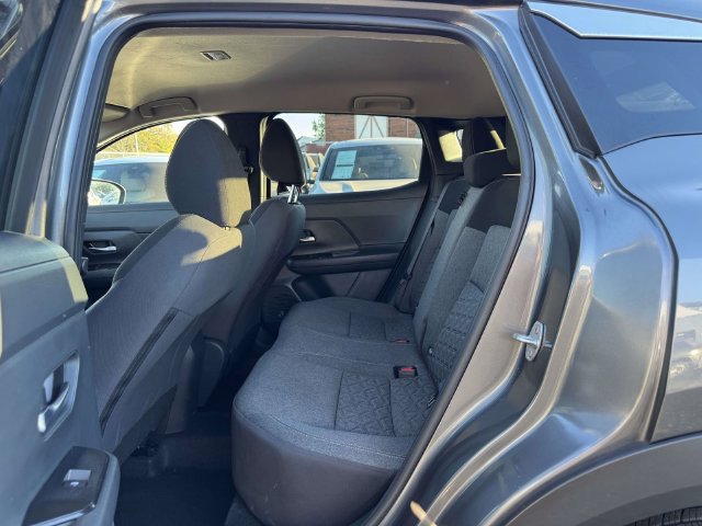 Used 2025 Nissan Kicks SV FWD image 17