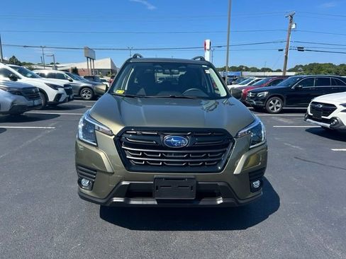 Used 2024 Subaru Forester Premium AWD/4WD image 2