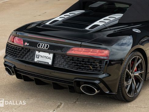 Used 2021 Audi R8 V10 w/ Premium Package RWD image 16