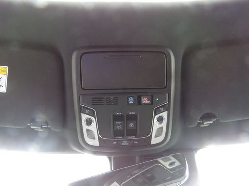 Used 2022 Honda Pilot Black Edition image 29