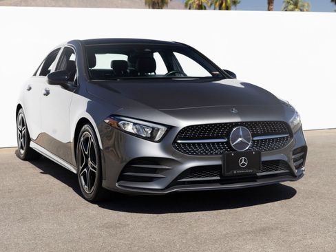 Used 2022 Mercedes-Benz A 220 image 2
